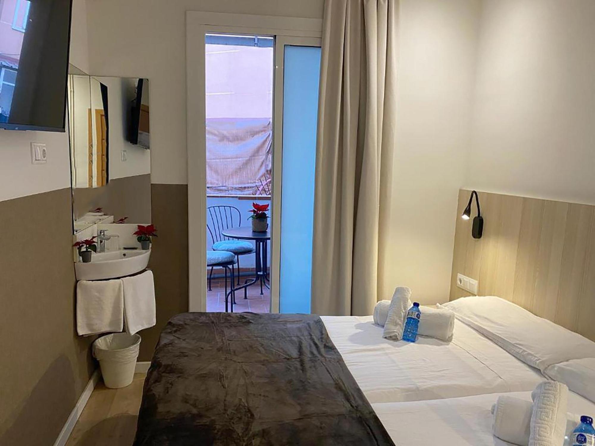Hostal Bestprice Barcelona Stadium — Fotoğraflar 2